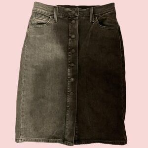 Levi’s Black Button Front Denim Midi Skirt W26 High Rise Vintage Wash